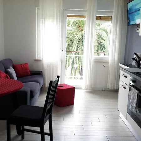 Summer House 2